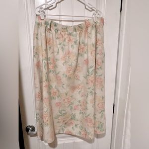 Distinctly Different vintage 1990s floral skirt
